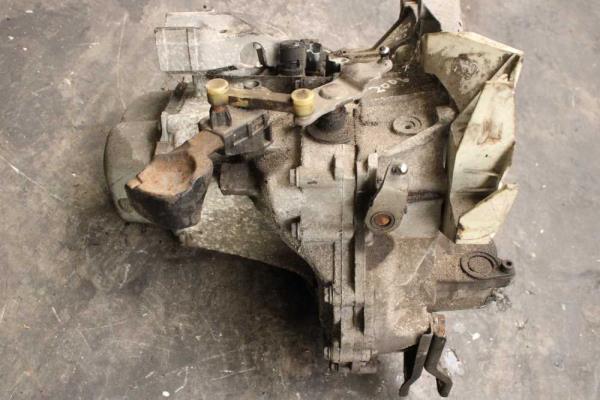 BOITE DE VITESSE MANUEL CITROEN C4 / PEUGEOT 307 1.6ESSENCE 5 VITESSES - Vue 4